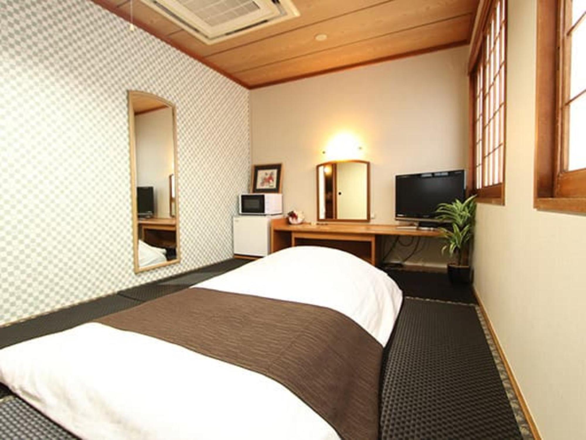 Hotel Livemax Budget Naha Tomarikou Esterno foto