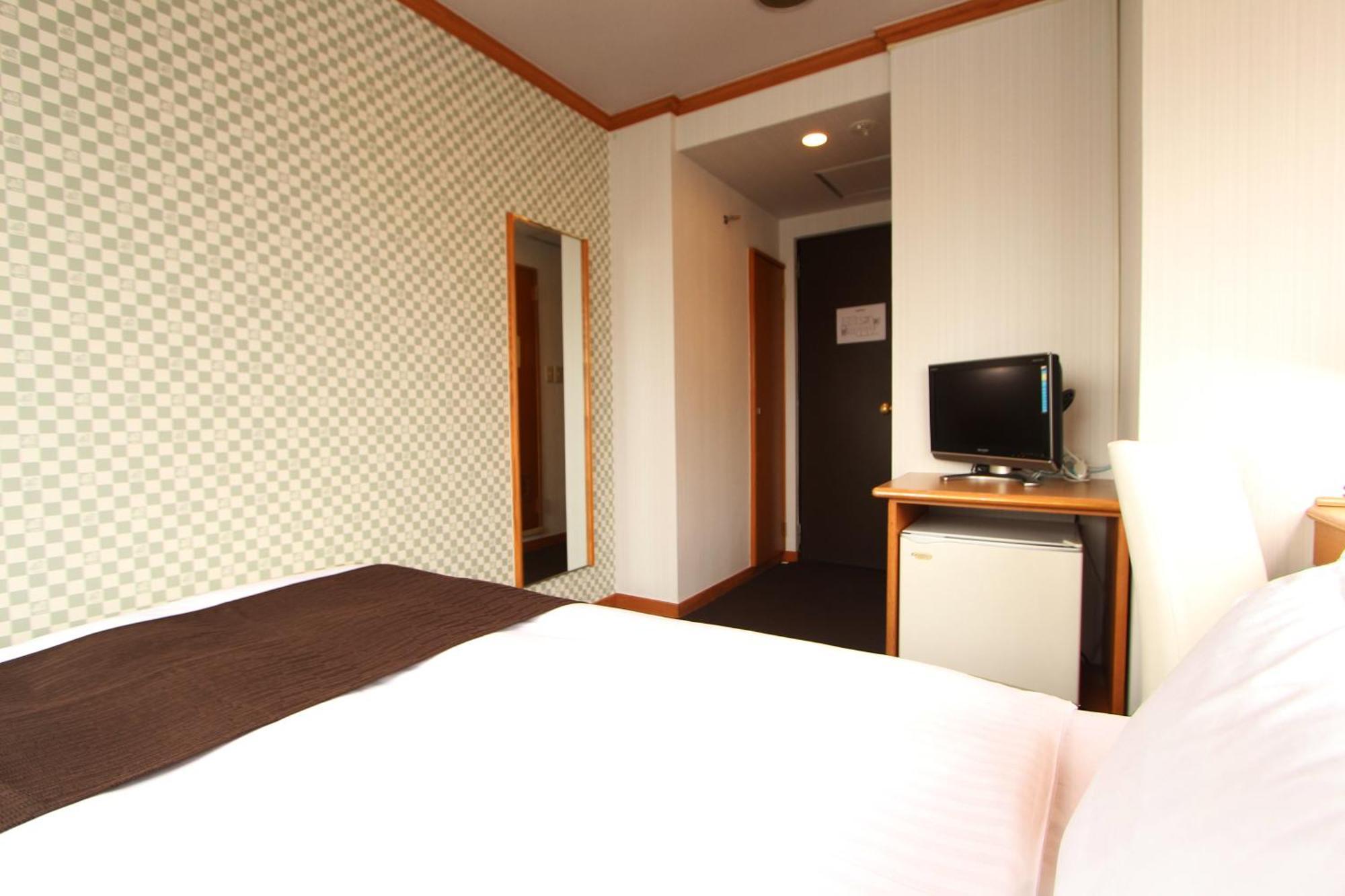 Hotel Livemax Budget Naha Tomarikou Esterno foto