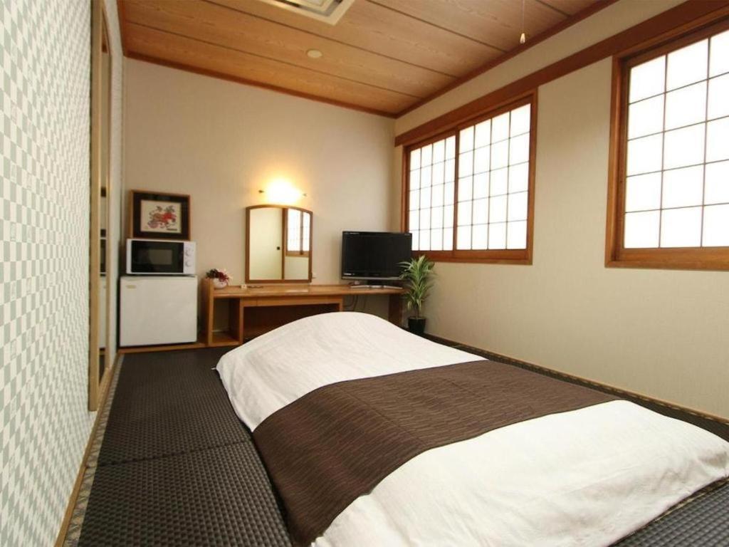 Hotel Livemax Budget Naha Tomarikou Esterno foto