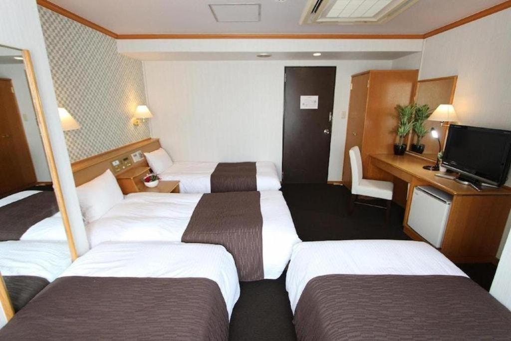 Hotel Livemax Budget Naha Tomarikou Esterno foto