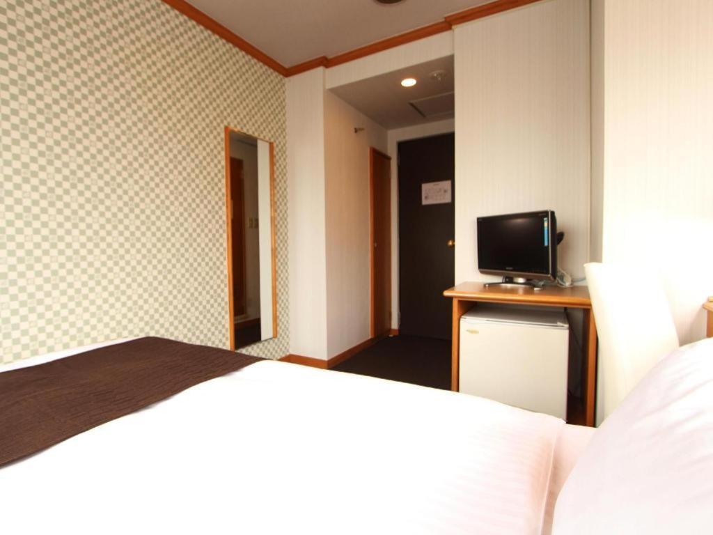 Hotel Livemax Budget Naha Tomarikou Esterno foto