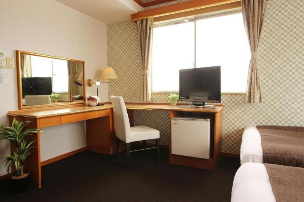 Hotel Livemax Budget Naha Tomarikou Esterno foto