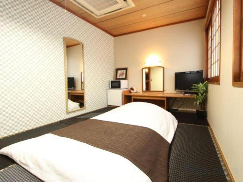 Hotel Livemax Budget Naha Tomarikou Esterno foto