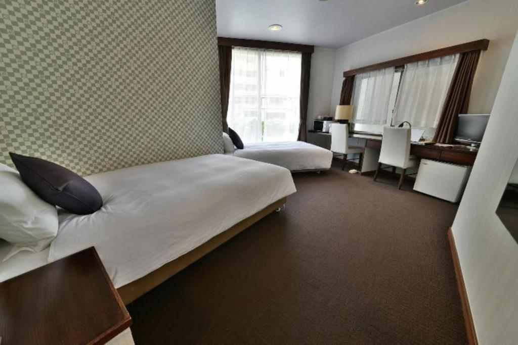 Hotel Livemax Budget Naha Tomarikou Esterno foto