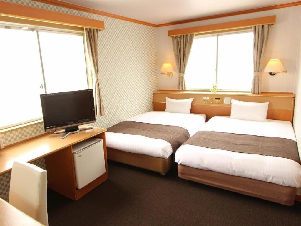 Hotel Livemax Budget Naha Tomarikou Esterno foto