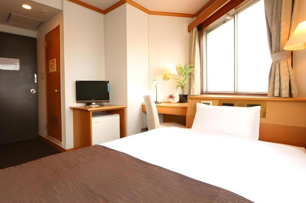 Hotel Livemax Budget Naha Tomarikou Esterno foto