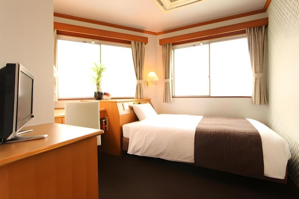 Hotel Livemax Budget Naha Tomarikou Esterno foto