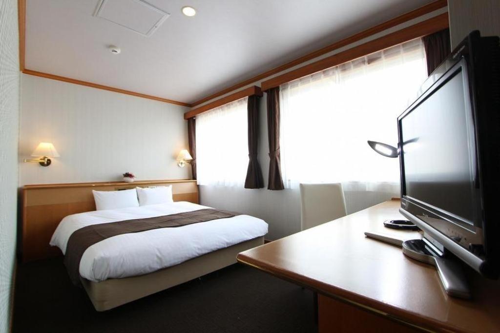 Hotel Livemax Budget Naha Tomarikou Esterno foto