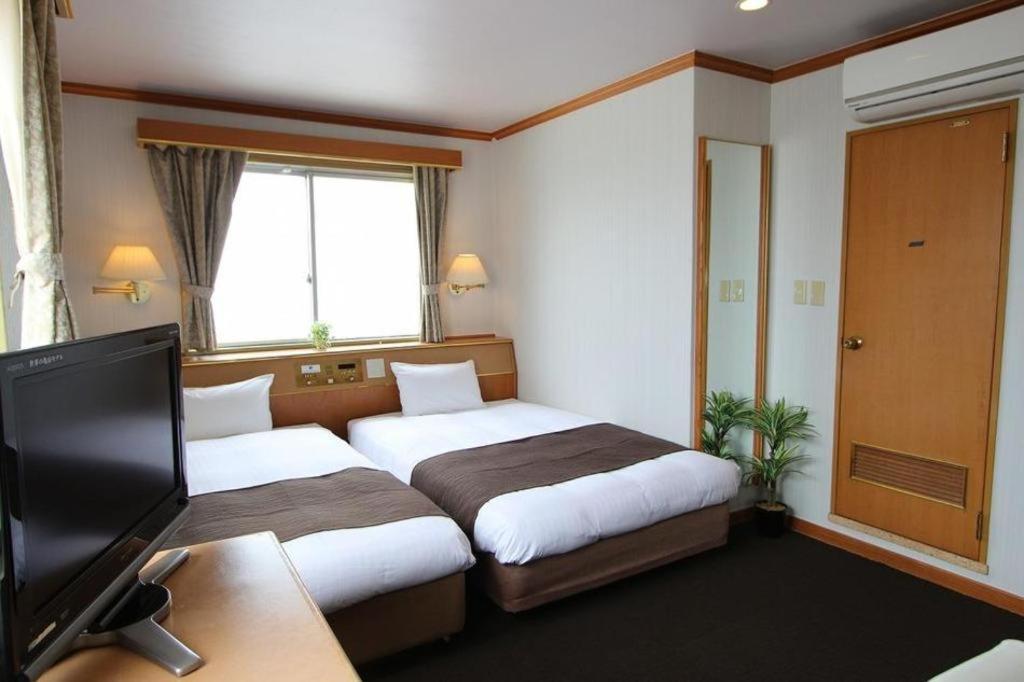 Hotel Livemax Budget Naha Tomarikou Esterno foto