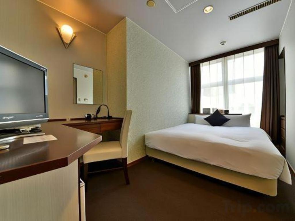 Hotel Livemax Budget Naha Tomarikou Esterno foto