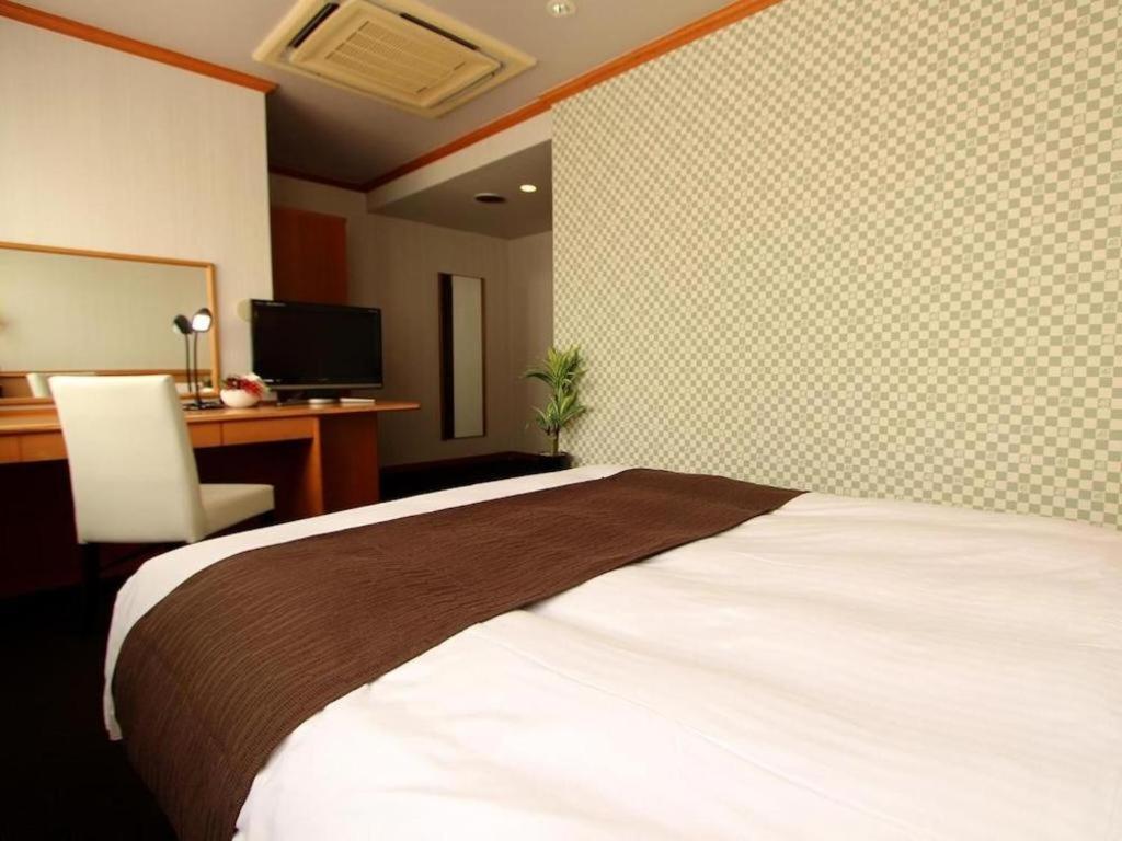 Hotel Livemax Budget Naha Tomarikou Esterno foto